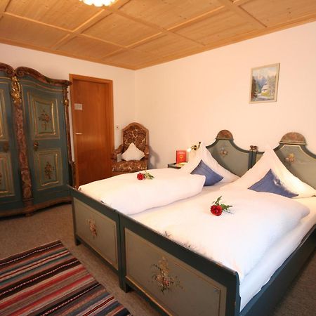 Ferienwohnungen Hennenmühle Bad Hindelang Zimmer foto
